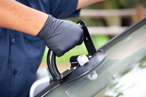 Auto Glass Replacement in Arvin CA